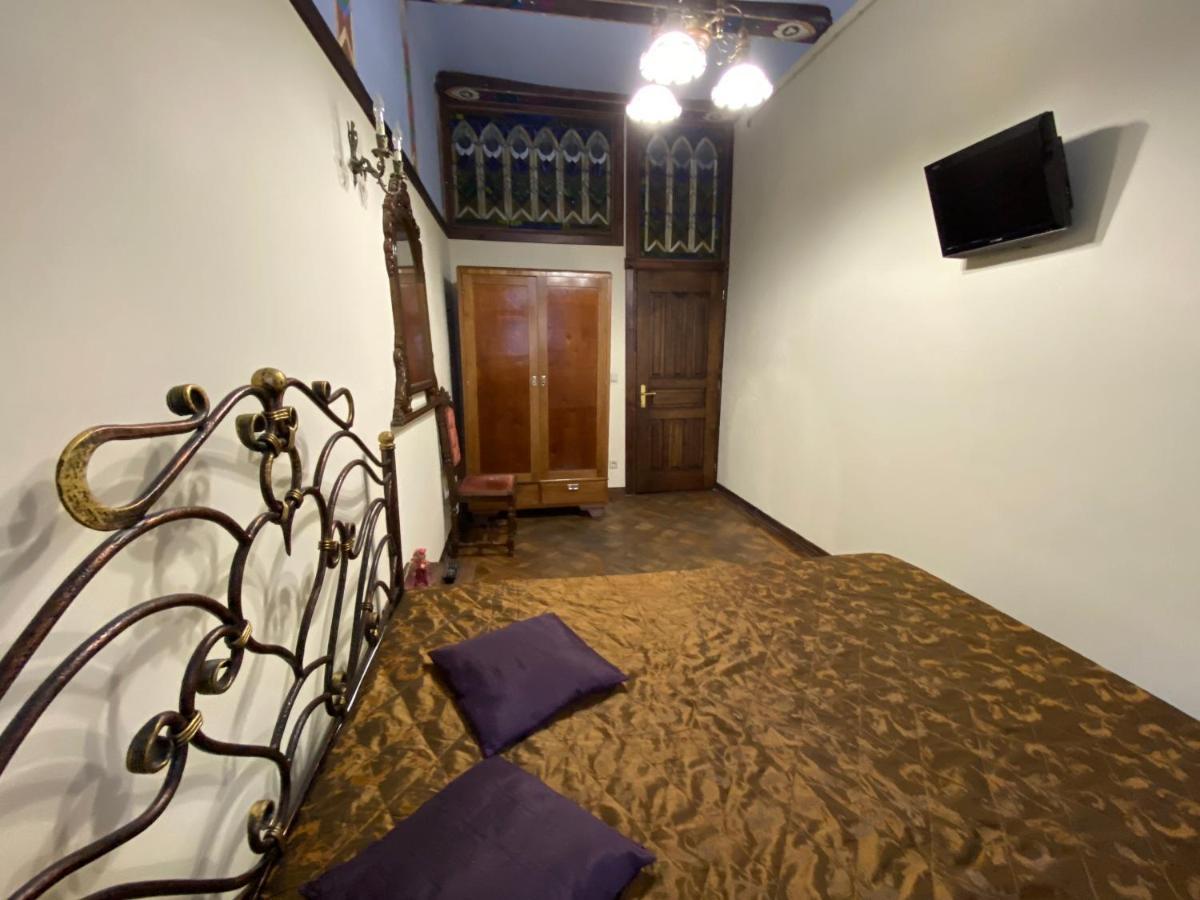 Апартаменти Королівські На Вулиці Лесі Українки 19 Leópolis Exterior foto